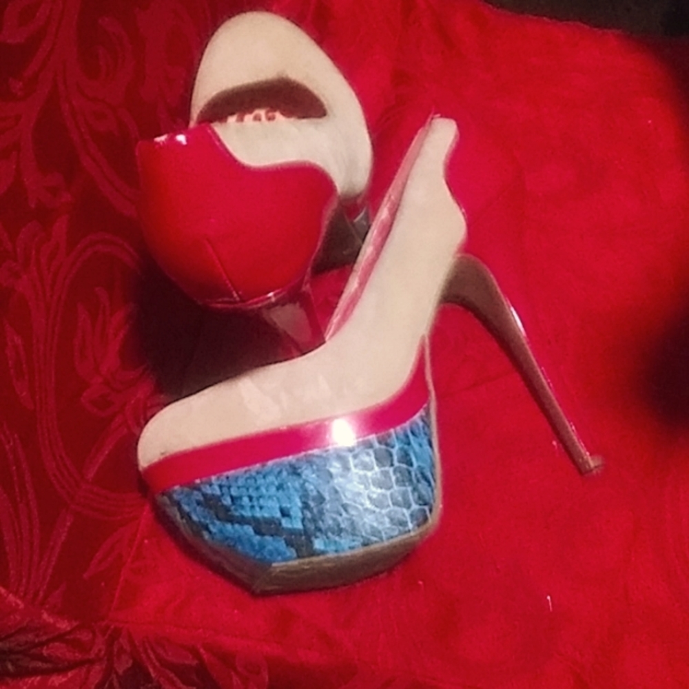 Multi color snake print patent leather and suede leather platform heel